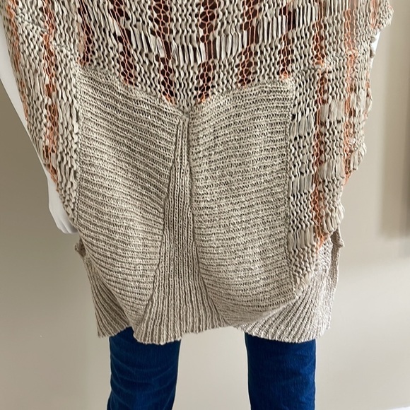 Lumiere Opened Front Drapy Open Knit Cardigan. Size Medium/Large. P/3/A1376 - Picture 3 of 8